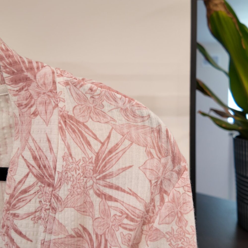 Pink Ugg Robe - Picture 2 of 6